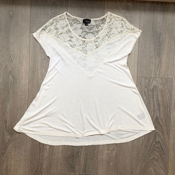 Aritzia Dilemma Lace T-Shirt Blouse Top Short sleeve Ivory Cream Flowy Size S - Picture 6 of 13